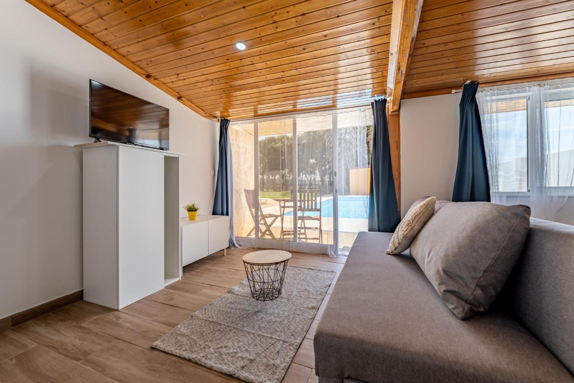 Wake Up With The Sea Breeze- House With Pool Ap1 * Lavra