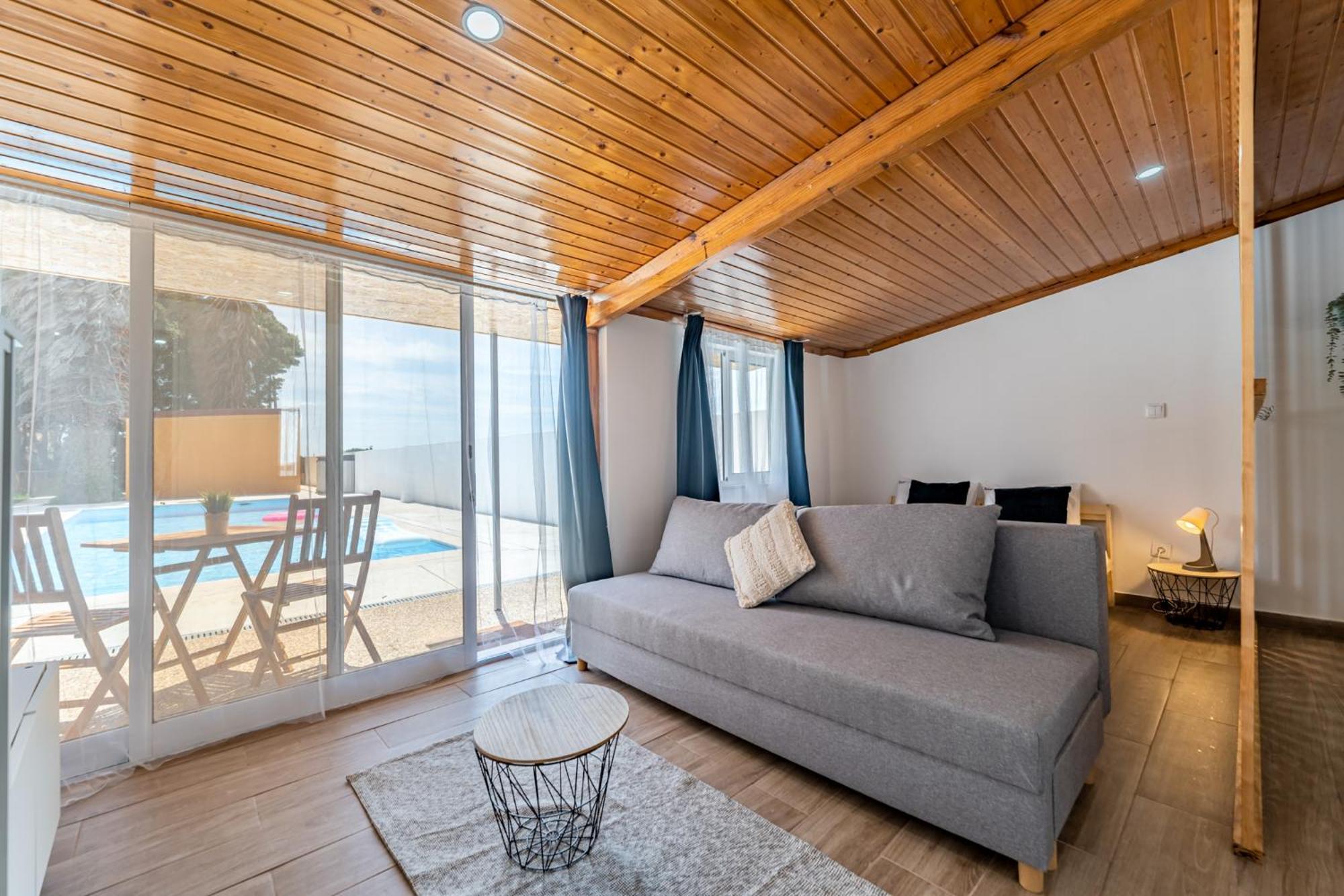 Wake Up With The Sea Breeze- House With Pool Ap1 Appartement